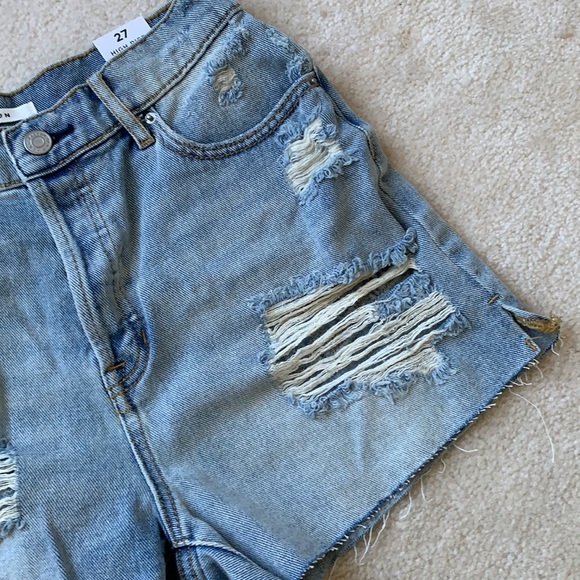 High Rise/High waisted Ripped Shorts - Picture 5 of 9